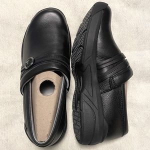 nurse mates wide width shoes